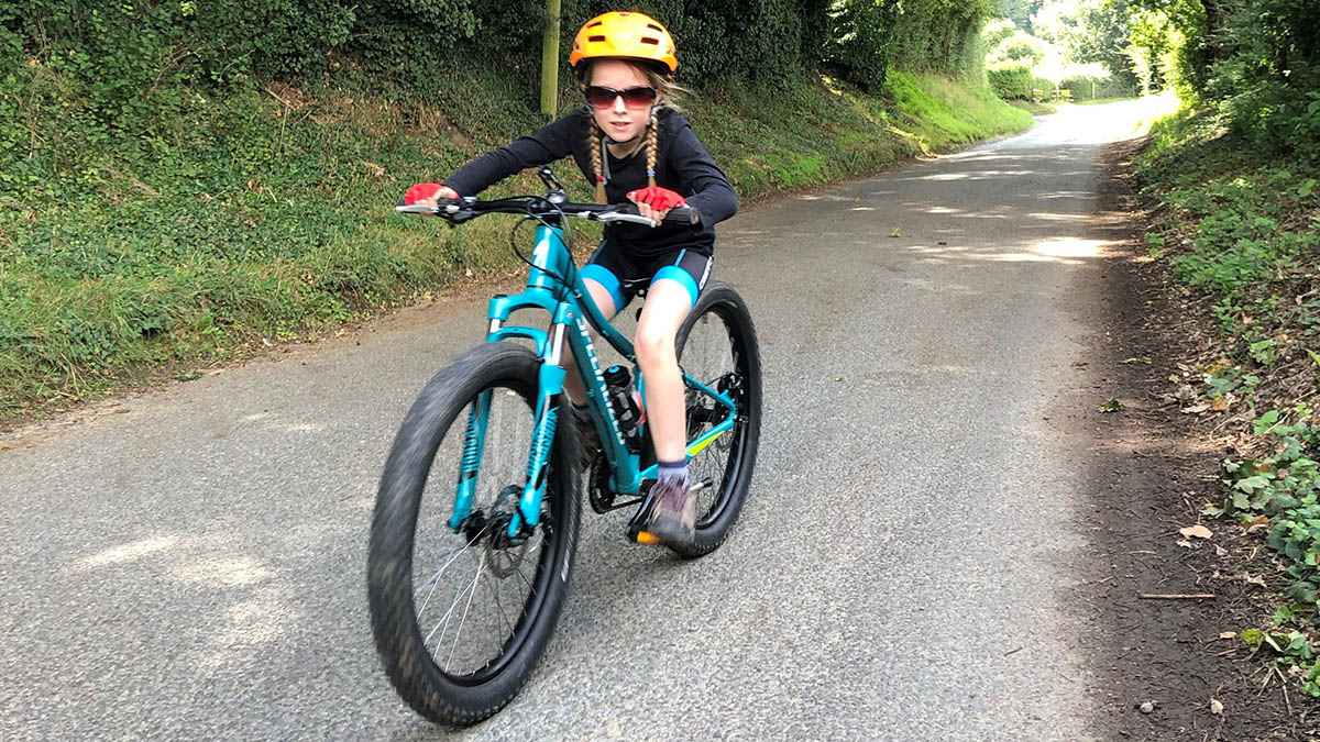 9-year-old Lovisa to cycle 100 miles to fight homelessness